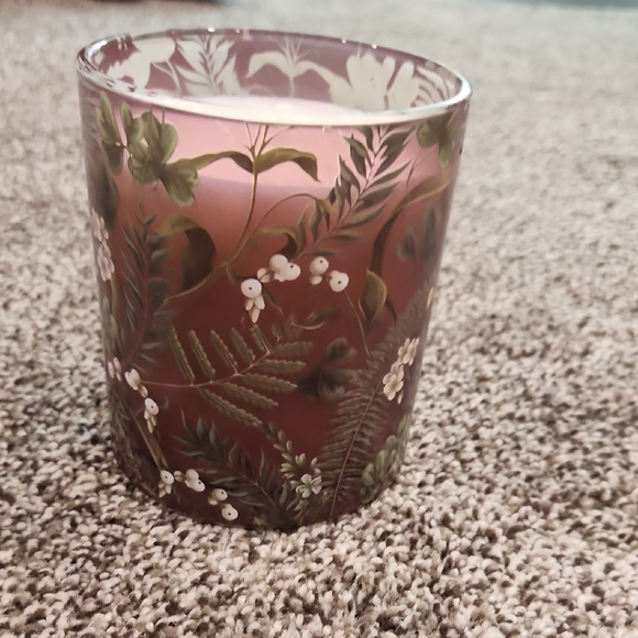 Botanical Design Candle Wild Jasmine Soy Scented Candle - Picture 3 of 5
